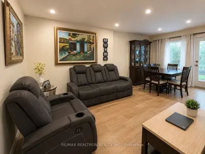 7 Fontainbleau Drive A, Toronto, On M2m 1p1