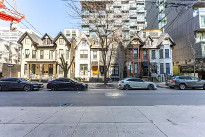 54 / 56 Stewart Street, Toronto C01, On M5v 1h6