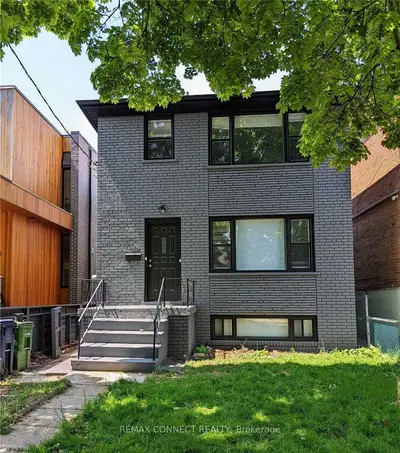 50 Palmerston Avenue 2nd, Toronto C01, On M6j 2j1