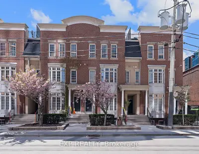 12 Portland Street Th B, Toronto C01, On M5v 3n6