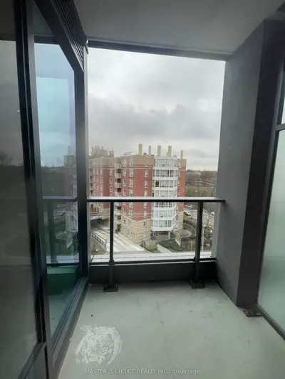 250 Lawrence Avenue W 617, Toronto C04, On M5m 1b1