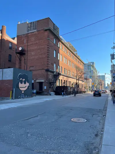 461 Adelaide Street W 439, Toronto C01, On M5v 0l6