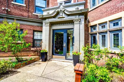 48 Lawton Boulevard 15, Toronto C02, On M4v 1z5