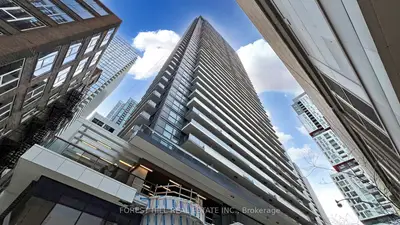 38 Widmer Street 3707, Toronto C01, On M5v 0p7