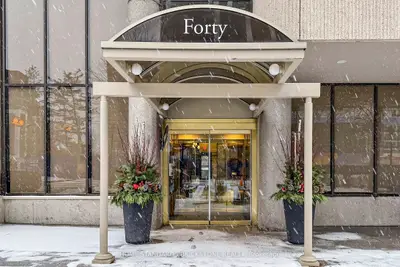 40 Rosehill Avenue 1001, Toronto C09, On M4t 1g5