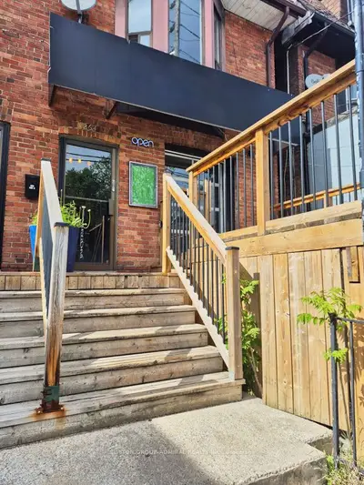 264 Dupont Street, Toronto C02, On M5r 1v7