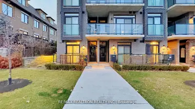 260 Finch Avenue E Th 1, Toronto C14, On M2n 0l3