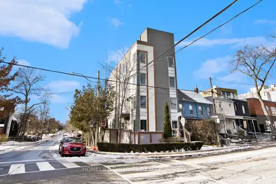 243 Niagara Street, Toronto, On M6j 2l7
