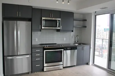50 Wellesley Street E 1608, Toronto C08, On M4y 1g2