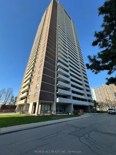 10 Tangreen Court 1504, Toronto, On M2m 4b9