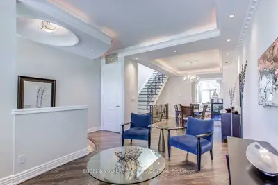 405 Bedford Park Avenue, Toronto, On M5m 1j9