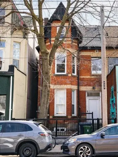 225 Carlton Street W, Toronto C08, On M5a 2l2