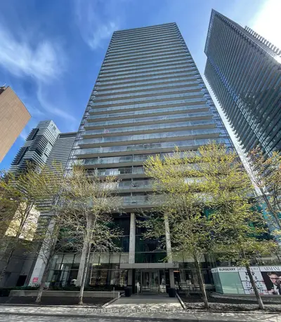 37 Grosvenor Street 1110, Toronto C01, On M4y 3g5