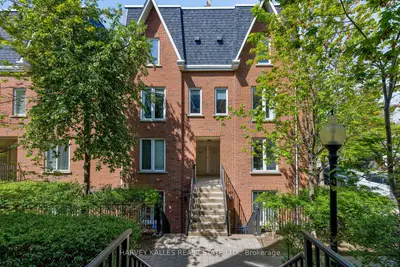 29 Canniff Street 405, Toronto C01, On M6k 3m5