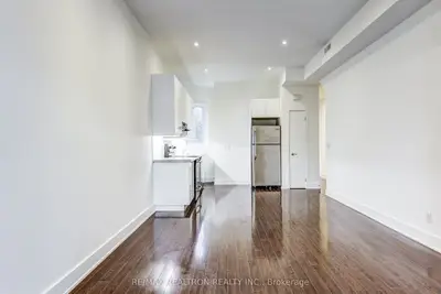 588 Ossington Avenue, Toronto, On M6g 3t5
