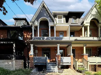 225 Howland Avenue, Toronto C02, On M5r 3b7