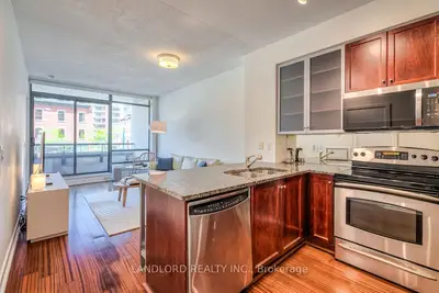 438 King Street W 202, Toronto C01, On M5v 3t9