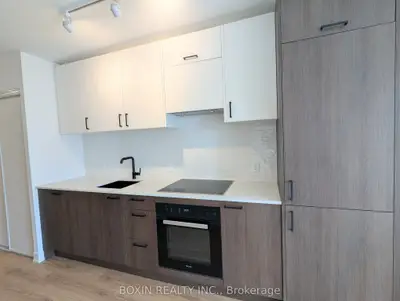 1 Quarrington Lane 617, Toronto C13, On M3c 0s4