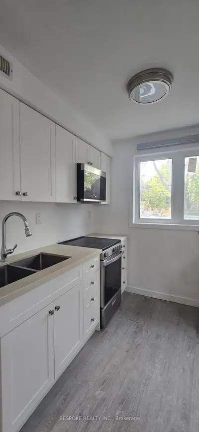 288 Eglinton Avenue W 1, Toronto C03, On M4r 1b2