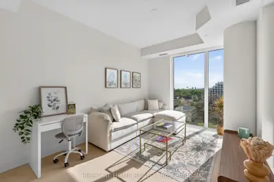 322 Dupont Street 806, Toronto C02, On M5r 0e3
