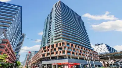 20 Bruyeres Mews 2107, Toronto C01, On M5v 0g8
