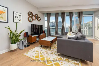 15 Bruyeres Mews 1008, Toronto, On M5v 0a7