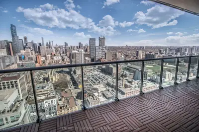 33 Lombard Street 3503, Toronto C08, On M5c 3h8