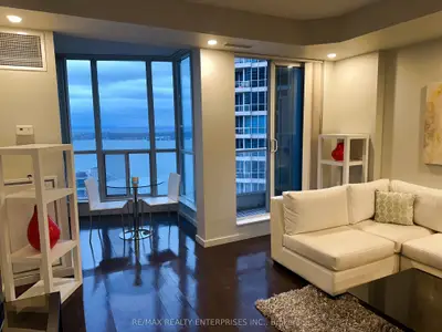 8 York Street 2710, Toronto, On M5j 2y2