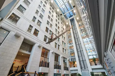 36 Toronto Street 107g, Toronto, On M5c 1j4