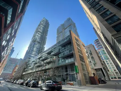 30 Nelson Street 1606, Toronto C01, On M5v 0h5