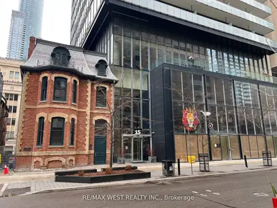 15 Grenville Street 1106, Toronto C01, On M4y 1a1