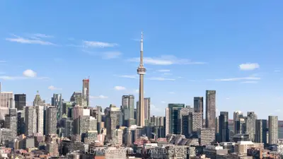 5 Lakeview Avenue 709, Toronto C01, On M6j 0h3