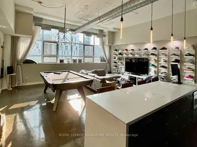 155 Dalhousie Street 655, Toronto C08, On M5b 2p7