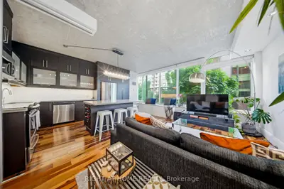 50 Camden Street 405, Toronto, On M5v 3n1