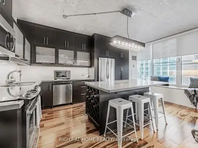 50 Camden Street 405, Toronto C01, On M5v 3n1