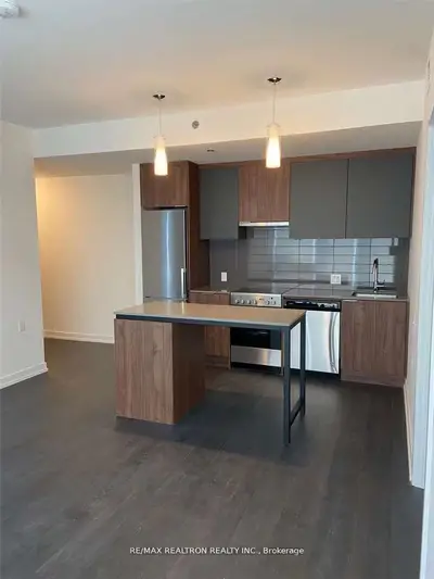 203 College Street 508, Toronto C01, On M5t 1p9