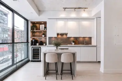 629 King Street W 215, Toronto C01, On M5v 0g9