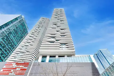 88 Harbour Street 2107, Toronto C01, On M5j 0c3