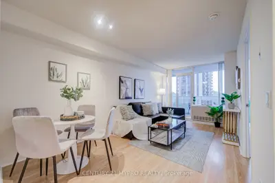 4968 Yonge Street 705, Toronto C07, On M2n 5n7