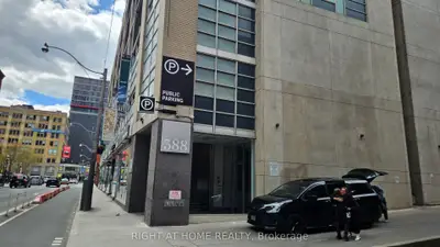 388 W Richmond Avenue W 910, Toronto C01, On M5v 3p1