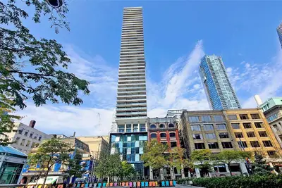 224 King Street W 2703, Toronto C01, On M5h 0a6