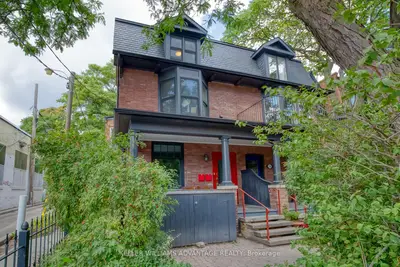 254a Carlton Street, Toronto C08, On M5a 2l4