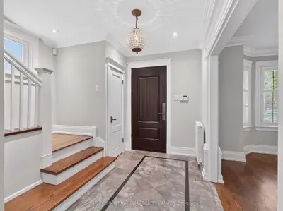 70 Oriole Road, Toronto, On M4v 2g1