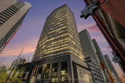 125 Peter Street 2703, Toronto C01, On M5v 2g9
