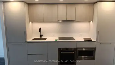 609 Sherbourne Street 1308, Toronto C08, On M4x 0a4