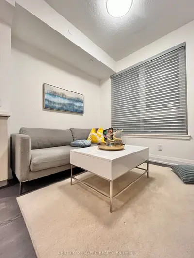 591 Sheppard Avenue E 1027, Toronto C15, On M2k 0g2