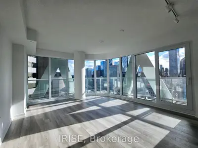 230 Simcoe Street 2414, Toronto C01, On M5t 0g7