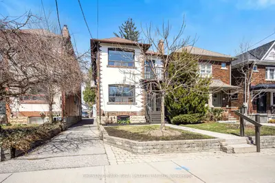 54 Mcnairn Avenue Upper, Toronto C04, On M5m 2h5