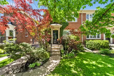 6 Beaufield Avenue, Toronto C11, On M4g 3r3