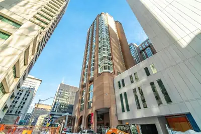 55 Centre Avenue 1702, Toronto, On M5g 2h5